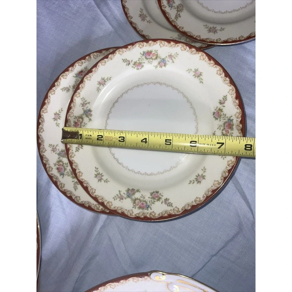 Cherry China (Japan) CHE7, Replacements, Red Border, Floral Sprays, 8 Pieces‎
